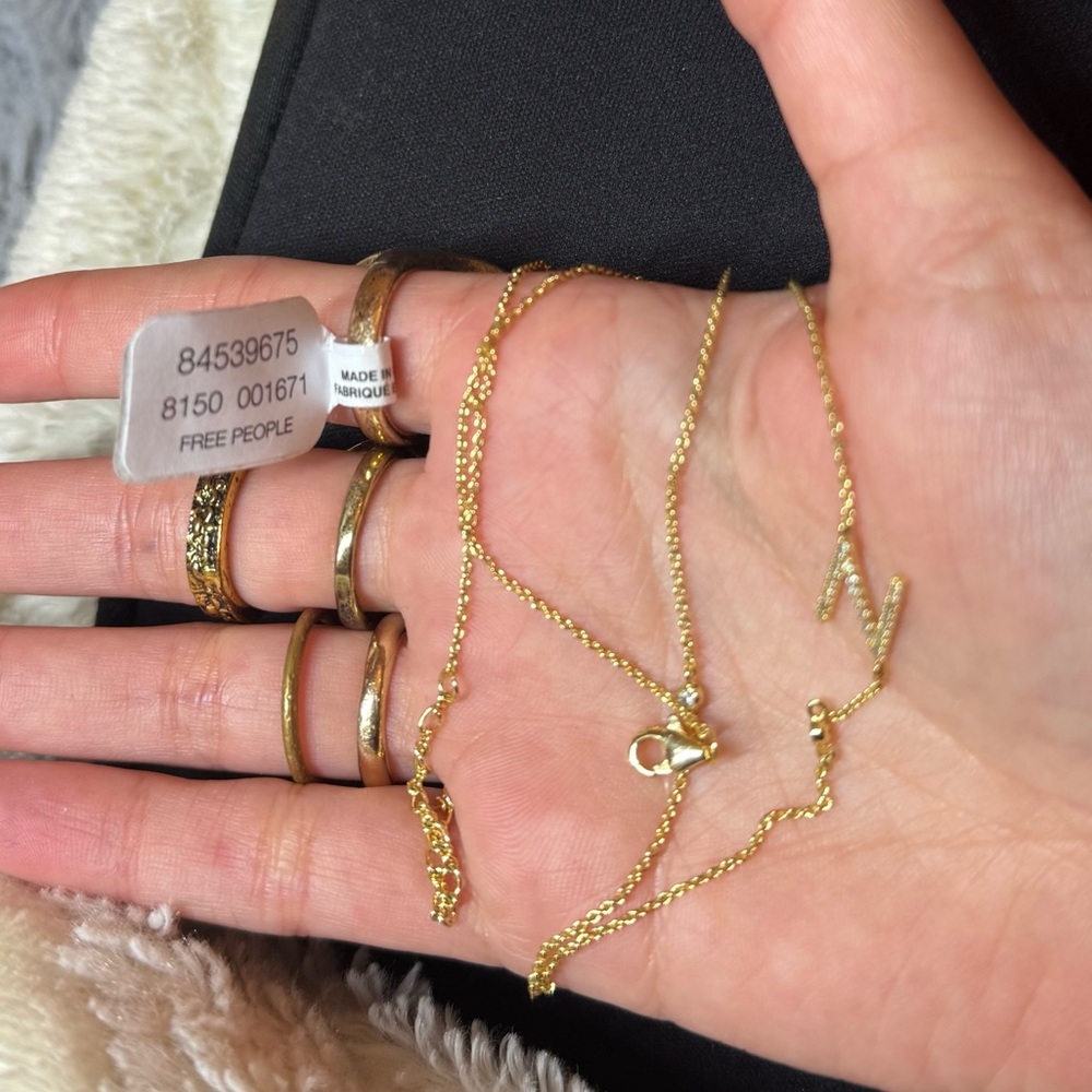 Gold Jewelry Lot - Picture 5 of 6